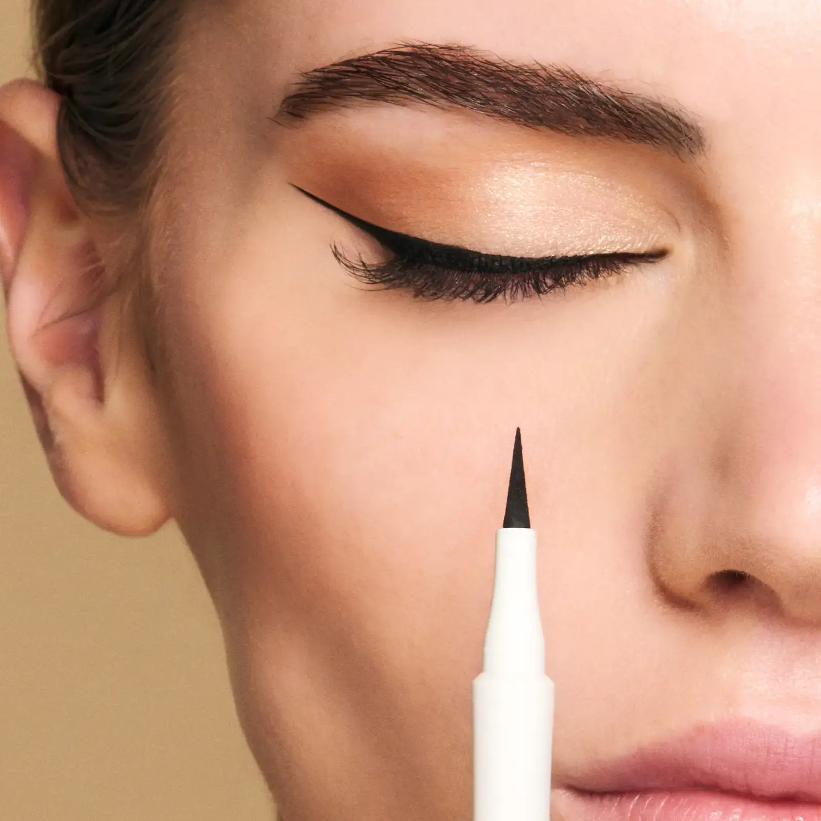 Tus Stilou pentru Pleoape